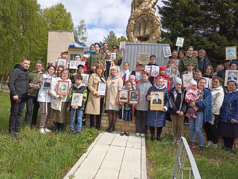 Торжественный митинг в честь Дня Победы.