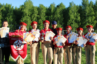Юнармейцы Ахматовской школы достойно представили свою команду на  муниципальном этапе игры "Зарница" и "Орленок"