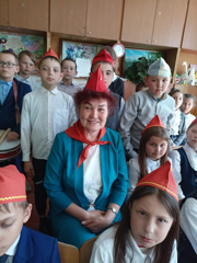 "Классная встреча" с учителем начальных классов Реной Никифоровой