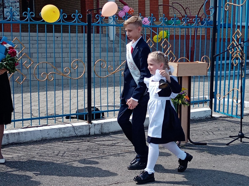 Праздник Последнего звонка в Байдеряковской ООШ в фотографиях