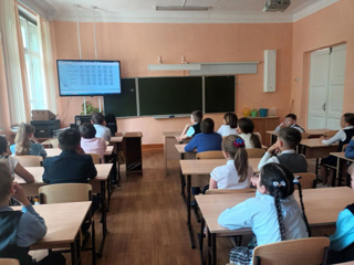 Ежегодно 24 мая отмечается государственный праздник «День славянской письменности и культуры. Ученики школы №8 так же не остались в стороне от этого дня.