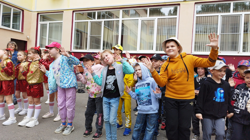 С 1 июня в столичной школе №40 открылся лагерь дневного пребывания «Планета детства»