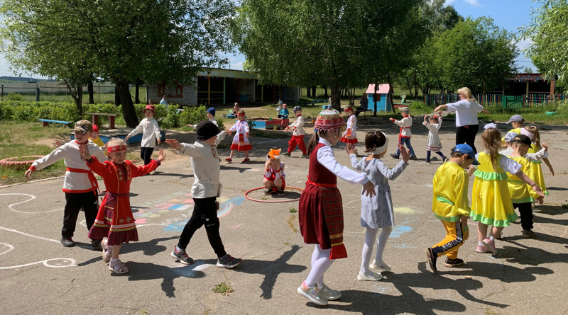 Фестиваль  народных игр ко Дню Республики