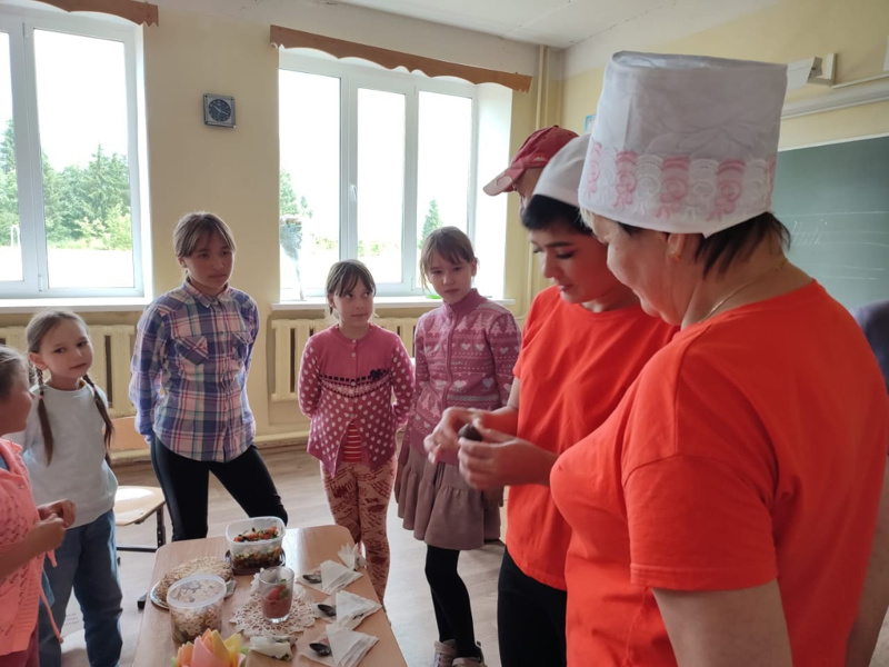 В лагере "День национальных блюд"