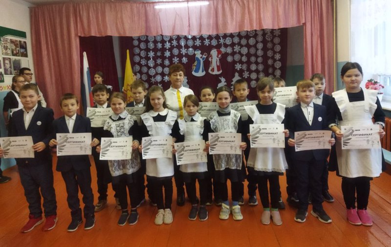 В МБОУ «Большетаябинская ООШ»  состоялось торжественное посвящение учеников начальных классов в ряды Орлят России