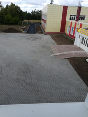 Обновилась площадка перед школой