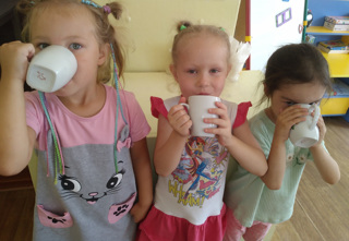 Питьевой режим в детском саду