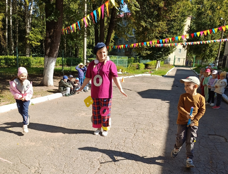 «Ребятишки хвастунишки или День знаний в детском саду»