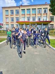 Ученики МБОУ «Цивильская СОШ №2» присоединились к велопробегу памяти А. Г. Николаева