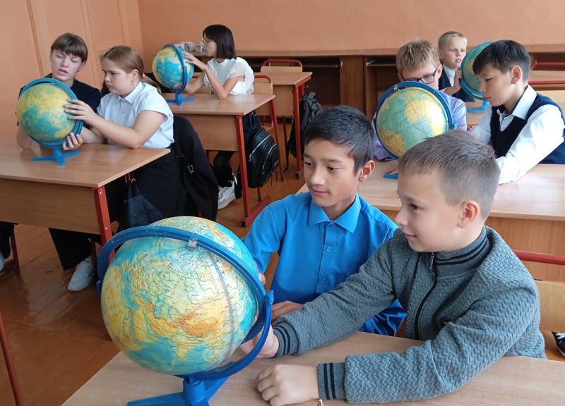 В Стемасской школе состоялись первые занятия профориентационного курса.
