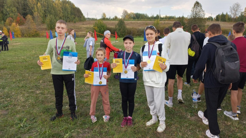 Поздравляем учеников и наставников юных спортсменов нашей школы!