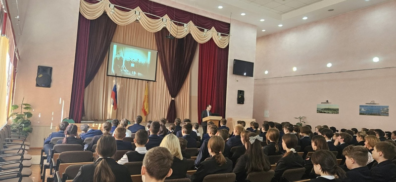 18 сентября в столичной школе №40 прошли занятия курса внеурочной деятельности "К 100-летию со дня рождения Зои Космодемьянской»