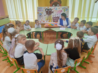 Образовательный час "Ребятам о Дне дошкольного работника"