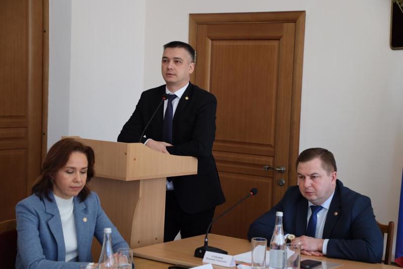 Дмитрий Захаров принял участие в обсуждении итогов работы социального блока и перспективах Урмарского муниципального округа