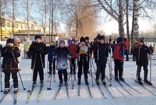 24 января, в рамках оборонно-массовой и спортивной работы, на  школьной площадке  прошёл спортивный праздник на лыжах