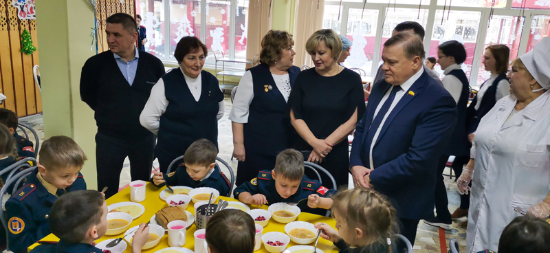 Продолжается мониторинг школьного питания!