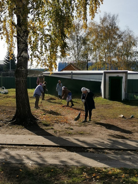 Субботник в нашем дошкольном учреждении.