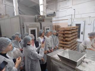 19 октября обучающиеся 6 класса побывали на Алатырском хлебозаводе
