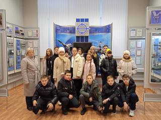 Учащиеся 7а класса гимназии 12 октября познакомились с работой завода АО «Электроавтомат»