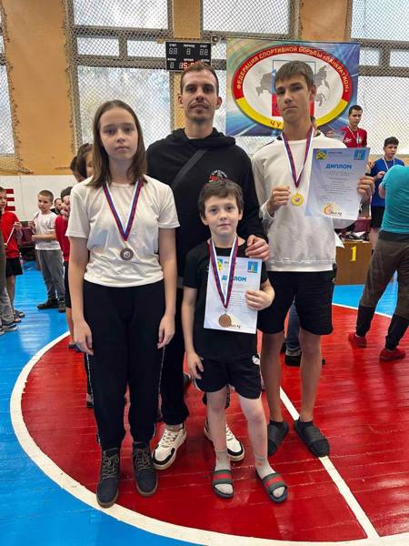 Ученик 3 «Д» класса Гаврилин Иван занял 3 место в первенстве города Новочебоксарск в спортивной борьбе «грэпплинг»