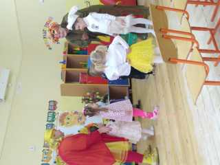 Традиционно, в нашем детском саду, проводится праздник осени