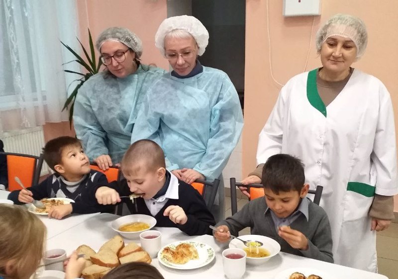 Представителями Родительского комитета была проведена проверка организации горячего питания в столовой Шумерлинской школы-интерната