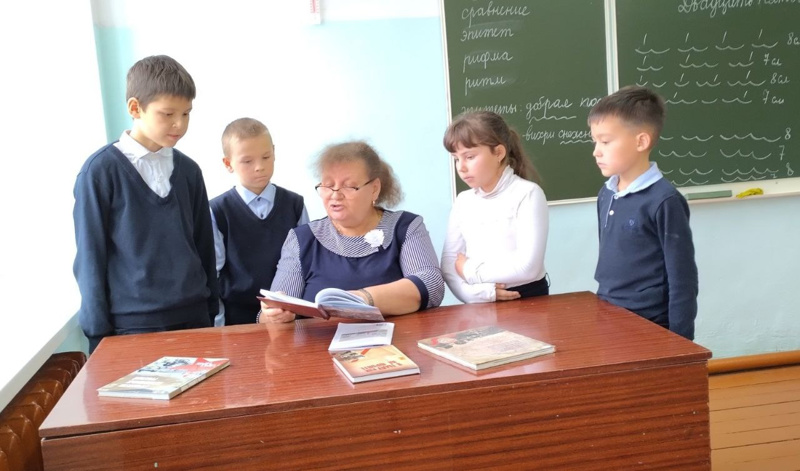 Патриотический час в 3 классе : "Знаем! Помним!"