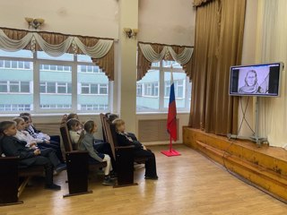 Обучающиеся начальной школы просмотрели мультфильмы, посвящённые 82-летию строительства Сурского рубежа