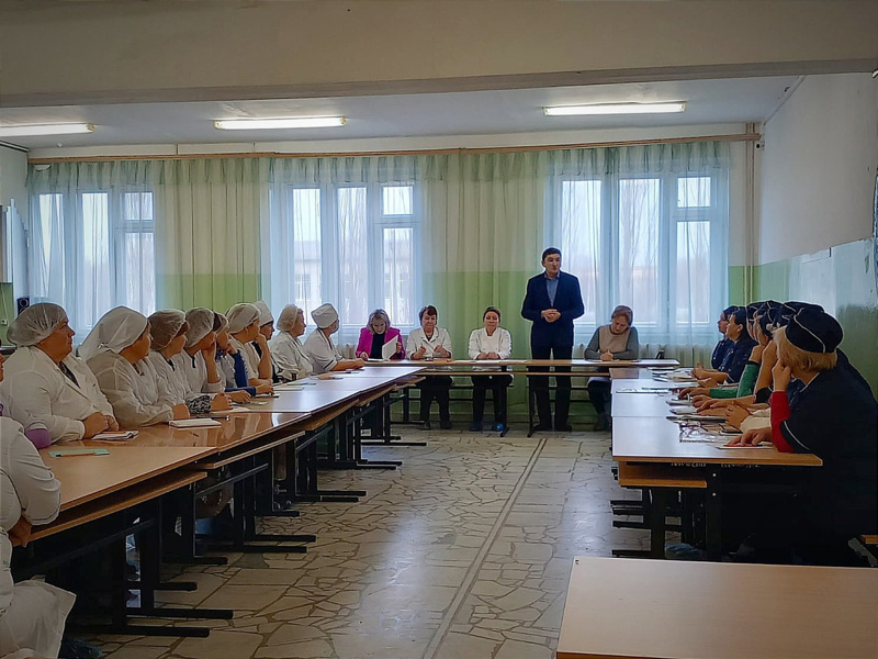 Семинар поваров школ округа, организованный Янтиковским потребительским кооперативом и Янтиковским общепитом