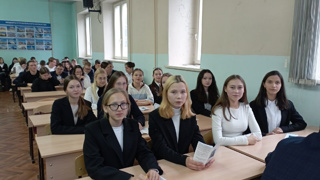 Учащиеся школы - гости строительного факультета ЧГУ им. И.Н.Ульянова