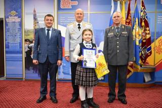 В МВД по Чувашской Республике чествовали победителей конкурса детских рисунков «Мои родители работают в полиции»