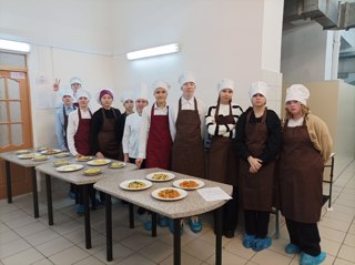 Ученики 8 "В" класса побывали на профессиональной пробе "Технолог" в Чебоксарском кооперативном техникуме Чувашпотребсоюза.