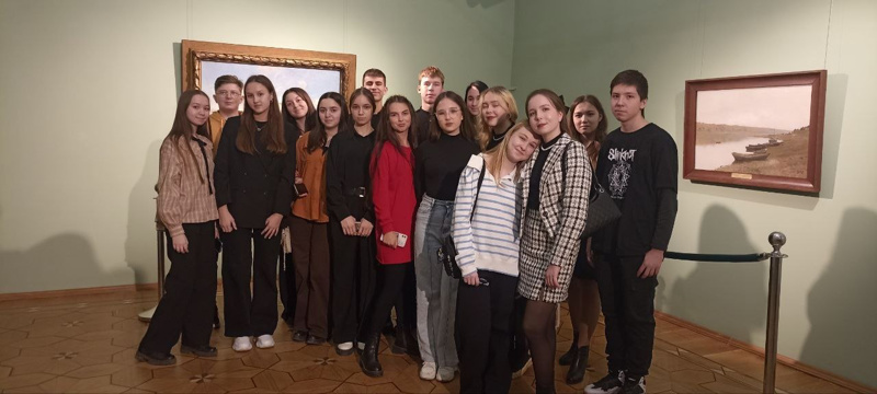 Ученики 10 и 11 класа посетили выставку "Три шедевра Левитана в Чувашии"