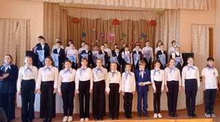 Торжественное вручение галстуков юным Орлятам России и активу школьного ученического самоуправления