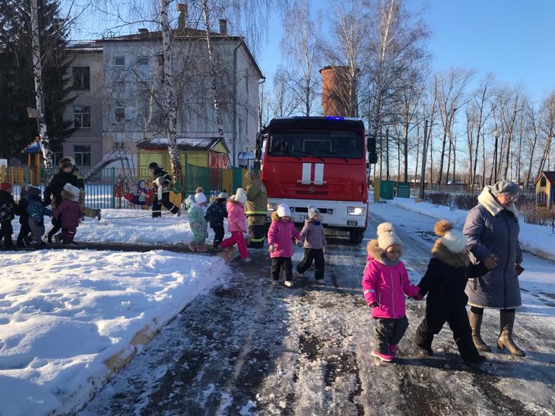 Пожарно-тактические занятия на базе Пчёлки