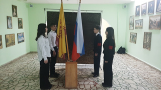 20 ноября в школе традиционно прошла церемония поднятия Государственного флага и исполнение гимнов Российской федерации и Чувашской Республики.