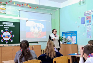 30 ноября страна праздновала День Герба Российской Федерации.