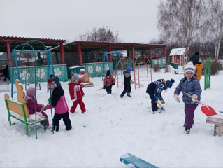 Зима – долгожданная и любимая пора для детей