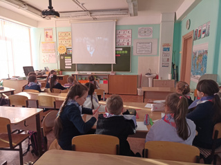 3, 4 классы приняли участие в интеллектуальной игре «Что? Где? Когда?» для "Орлят России"