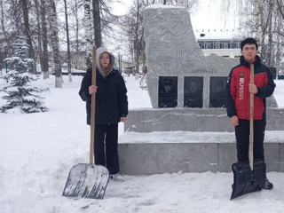 В рамках акции «Чистый обелиск» 