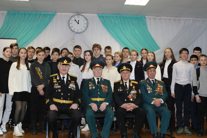 В патриотизме молодежи — будущее России