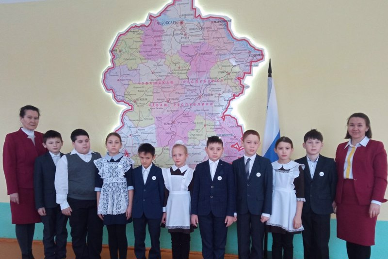 В Новошимкусской школе состоялось торжественное посвящение учеников начальных классов в ряды Орлят России
