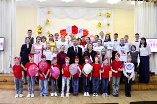 12 декабря в гимназии прошла праздничная программа, посвященная закрытию Года счастливого детства