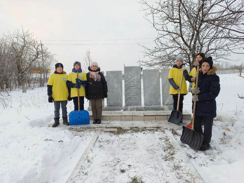 "МЫ ПОМНИМ СВОИХ ГЕРОЕВ"