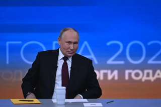 Владимир Путин провел большую пресс-конференцию и «Прямую линию»