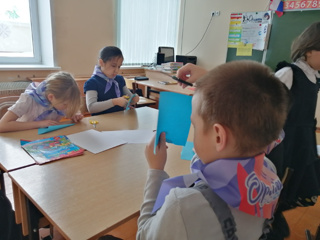 Сегодня прошло очередное занятие для начальных классов по программе развития социальной активности "Орлята России".