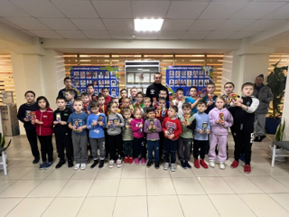 Спортивная школа присоединился к акции «Шоколад – детям»