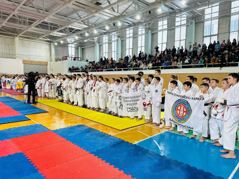 IV Кубок Федерации каратэ России версии WKC, который прошел 1 по 4 декабря 2023 года в г. Нижний Новгород, собрал лучших каратистов с количеством более 1100 участников из 16 регионов России.