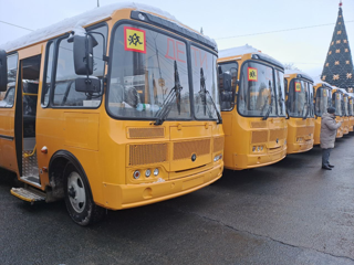 Образовательные учреждения Яльчикского муниципального округа получили новые школьные автобусы