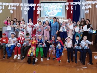 В МБОУ "Яльчикская СОШ" прошёл долгожданный Новогодний праздник для обучающихся 1-4 классов